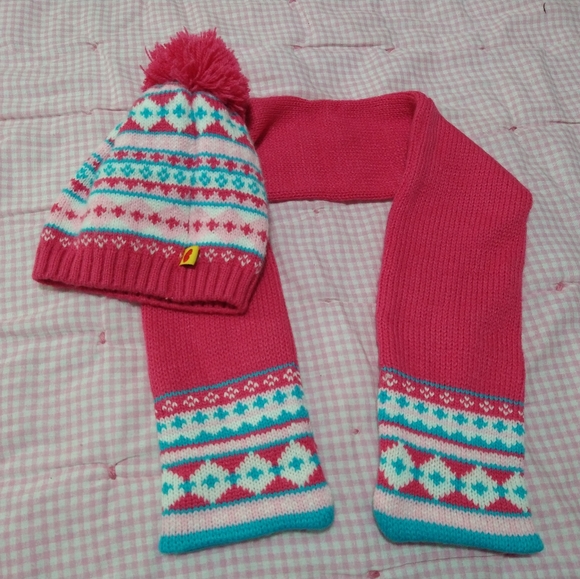 Build-A-Bear Winter Hat & Scarf Set - Picture 1 of 4